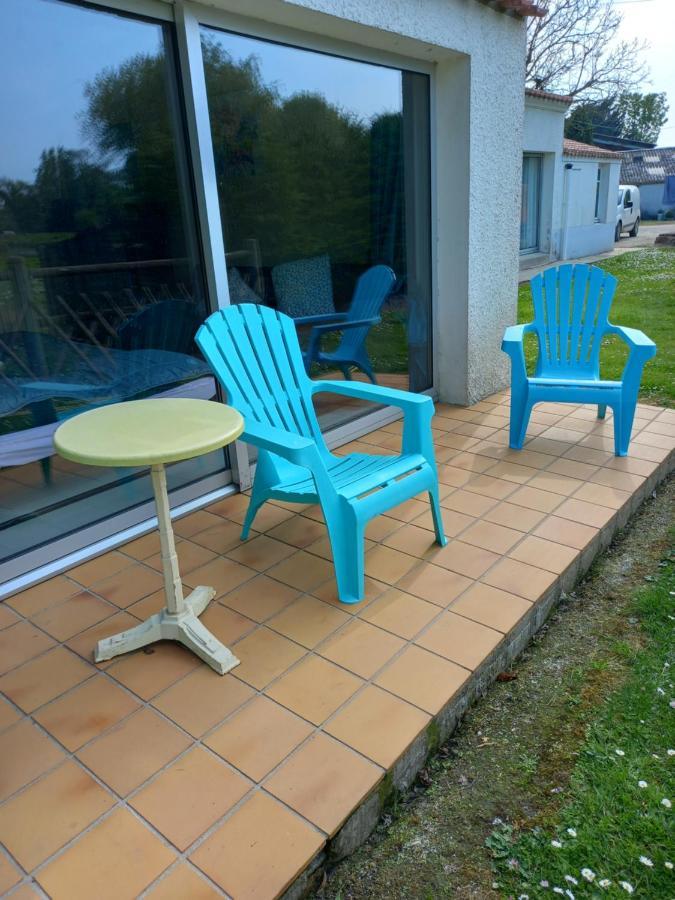فيلا Saint-Urbain في Gite Le Plessis المظهر الخارجي الصورة